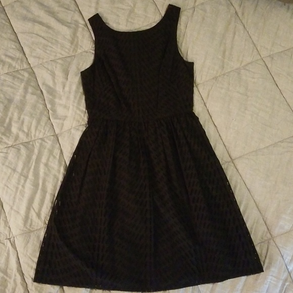 Trina Turk Dresses & Skirts - 👗Trina Turk black dress with woven overlay&lining